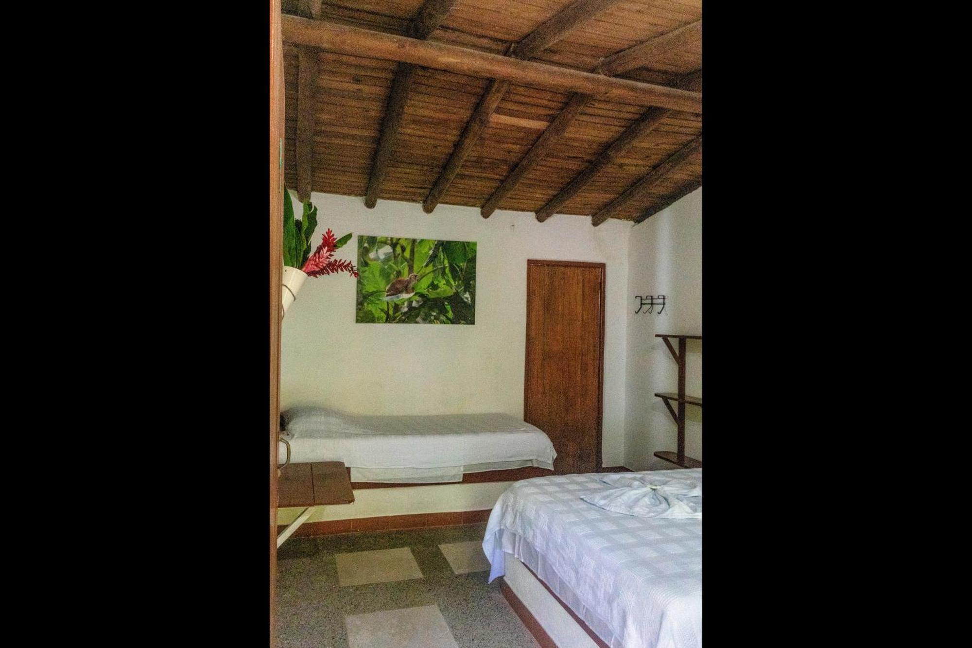 Hotel Los Robles Capurganá Habitación foto
